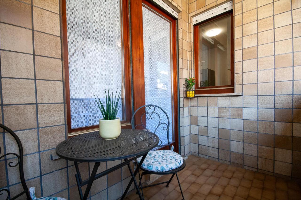 Ferienwohnung Tranquillo Bilocale Vicino Al Centro Storico Bozen Exterior foto